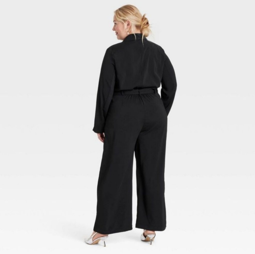 Elegant Black Women's Jumpsuit - Picture 3 of 5